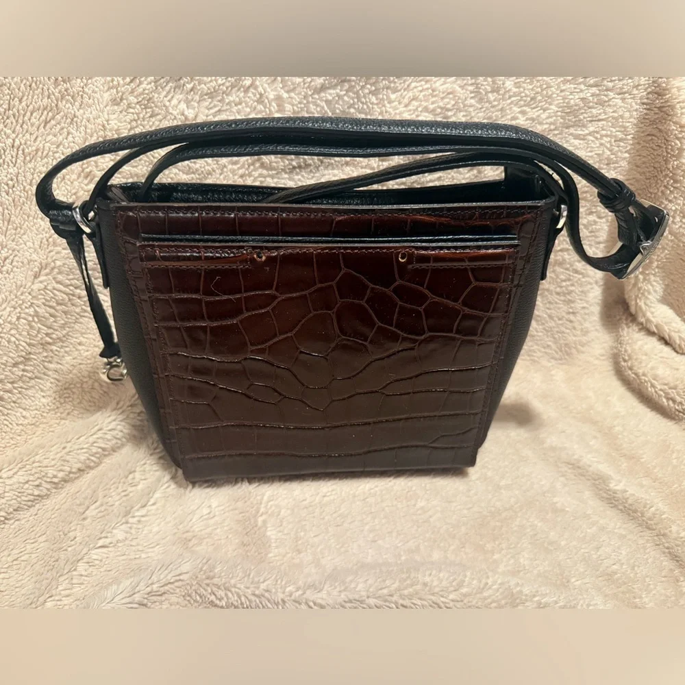 EUC Brighton Crocodile Embossed Leather Crossbody Bag - Picture 2 of 13